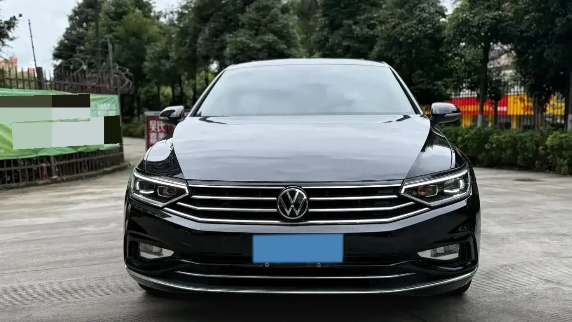 2021 Volkswagen Magotan 2.0T 186HP L4 7DCT,autocango,china used car exporter,china ev exporter,chinese used car exporter,chinese used ev exporter