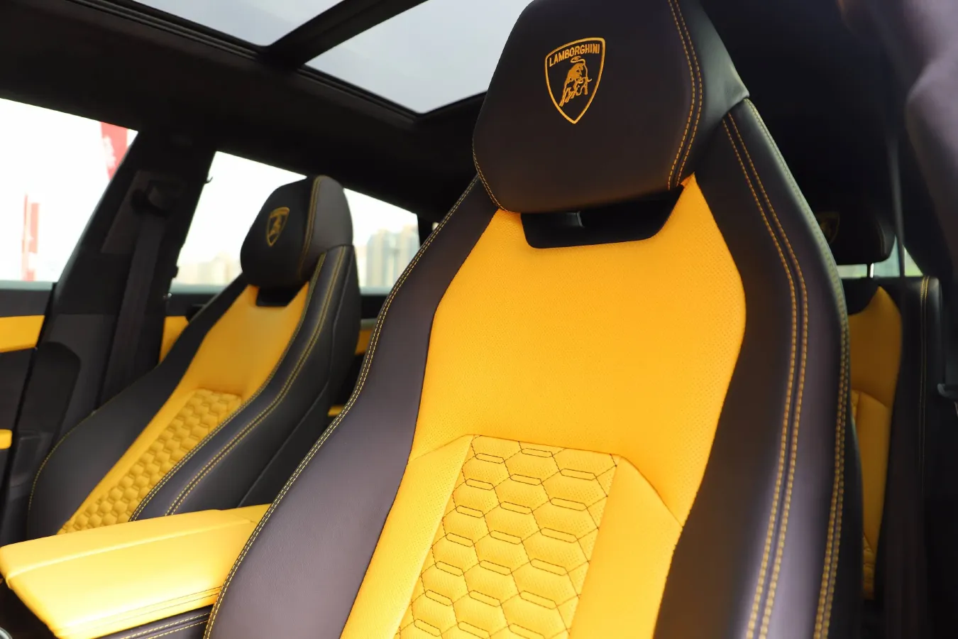 2021 Lamborghini Urus 4.0T 641HP V8 8AT,autocango,china used car exporter,china ev exporter,chinese used car exporter,chinese used ev exporter