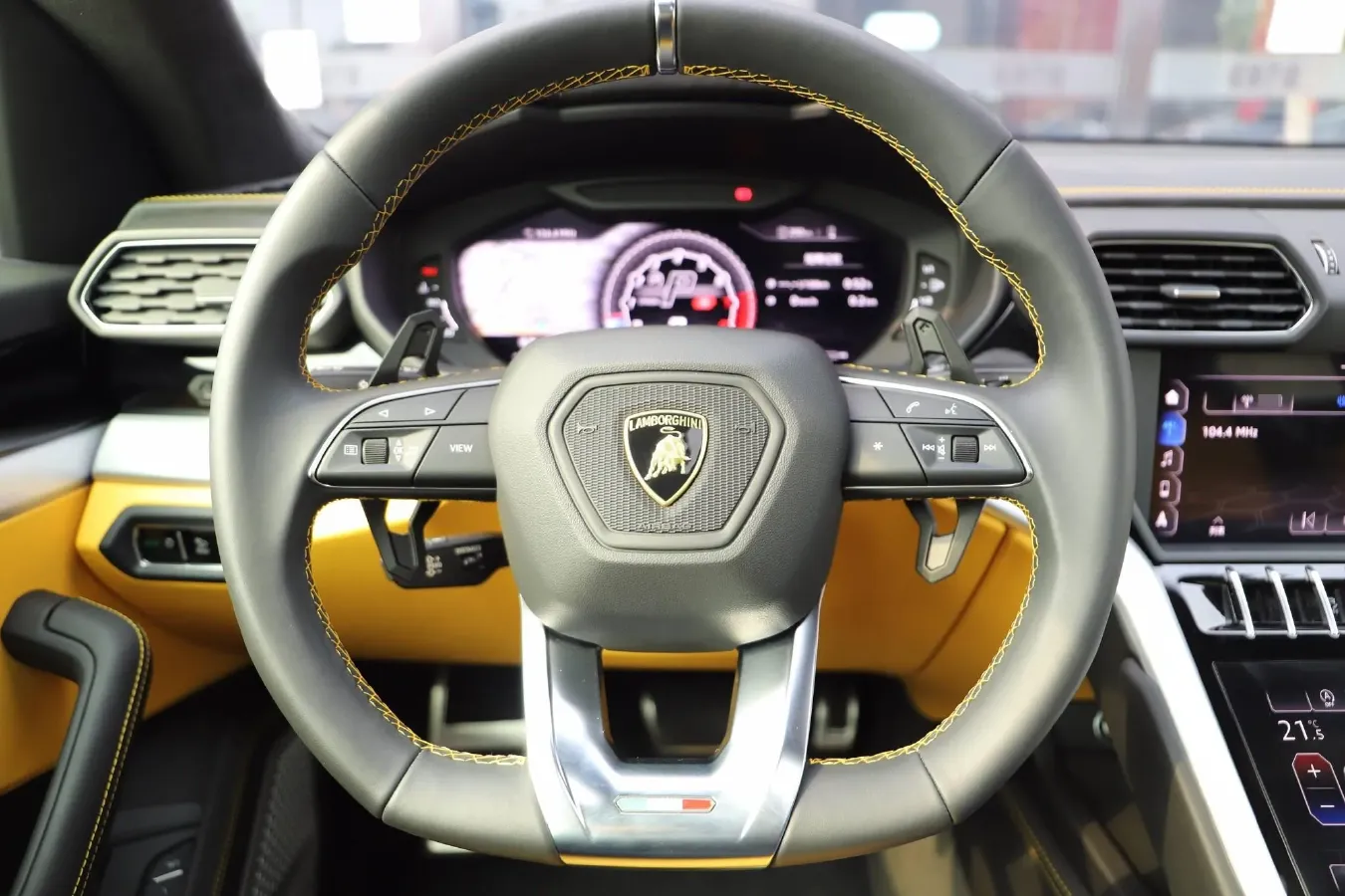 2021 Lamborghini Urus 4.0T 641HP V8 8AT,autocango,china used car exporter,china ev exporter,chinese used car exporter,chinese used ev exporter