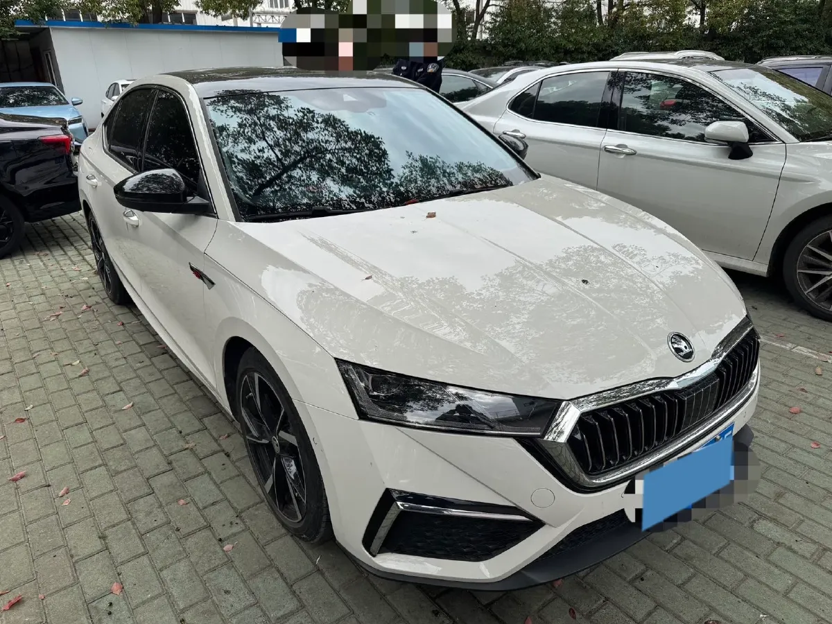 2021 Skoda Octavia 1.4T 150HP L4 7DCT,autocango,china used car exporter,china ev exporter,chinese used car exporter,chinese used ev exporter