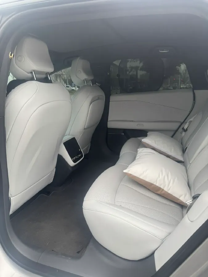 2024 Xpeng P7+ BEV 60.7KWH,autocango,china used car exporter,china ev exporter,chinese used car exporter,chinese used ev exporter