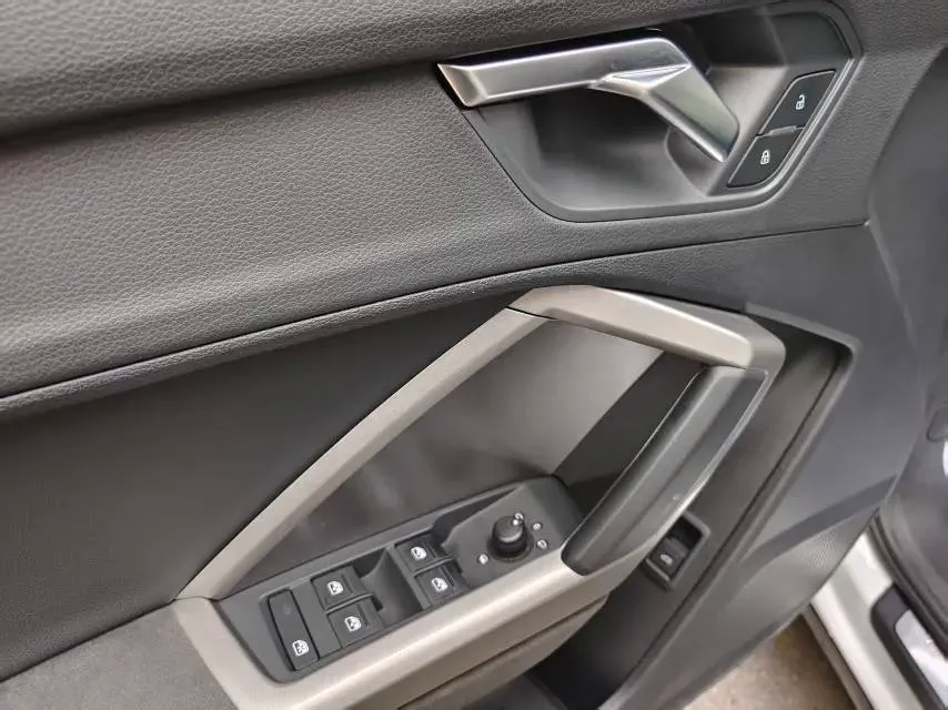 2022 Audi Q3 1.4T 150HP L4 7DCT,autocango,china used car exporter,china ev exporter,chinese used car exporter,chinese used ev exporter