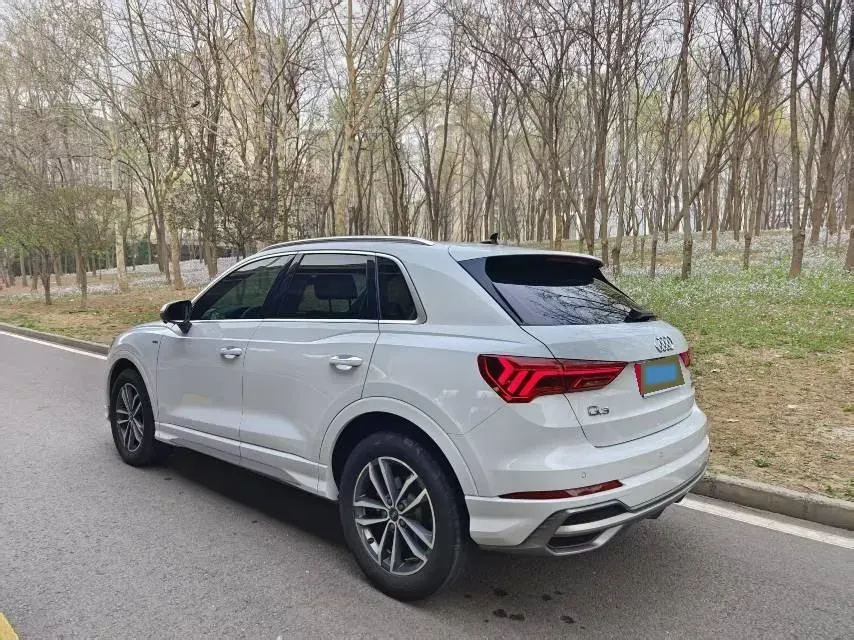 2022 Audi Q3 1.4T 150HP L4 7DCT,autocango,china used car exporter,china ev exporter,chinese used car exporter,chinese used ev exporter