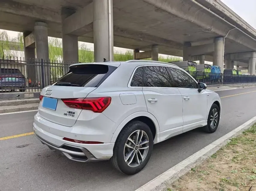 2022 Audi Q3 1.4T 150HP L4 7DCT,autocango,china used car exporter,china ev exporter,chinese used car exporter,chinese used ev exporter