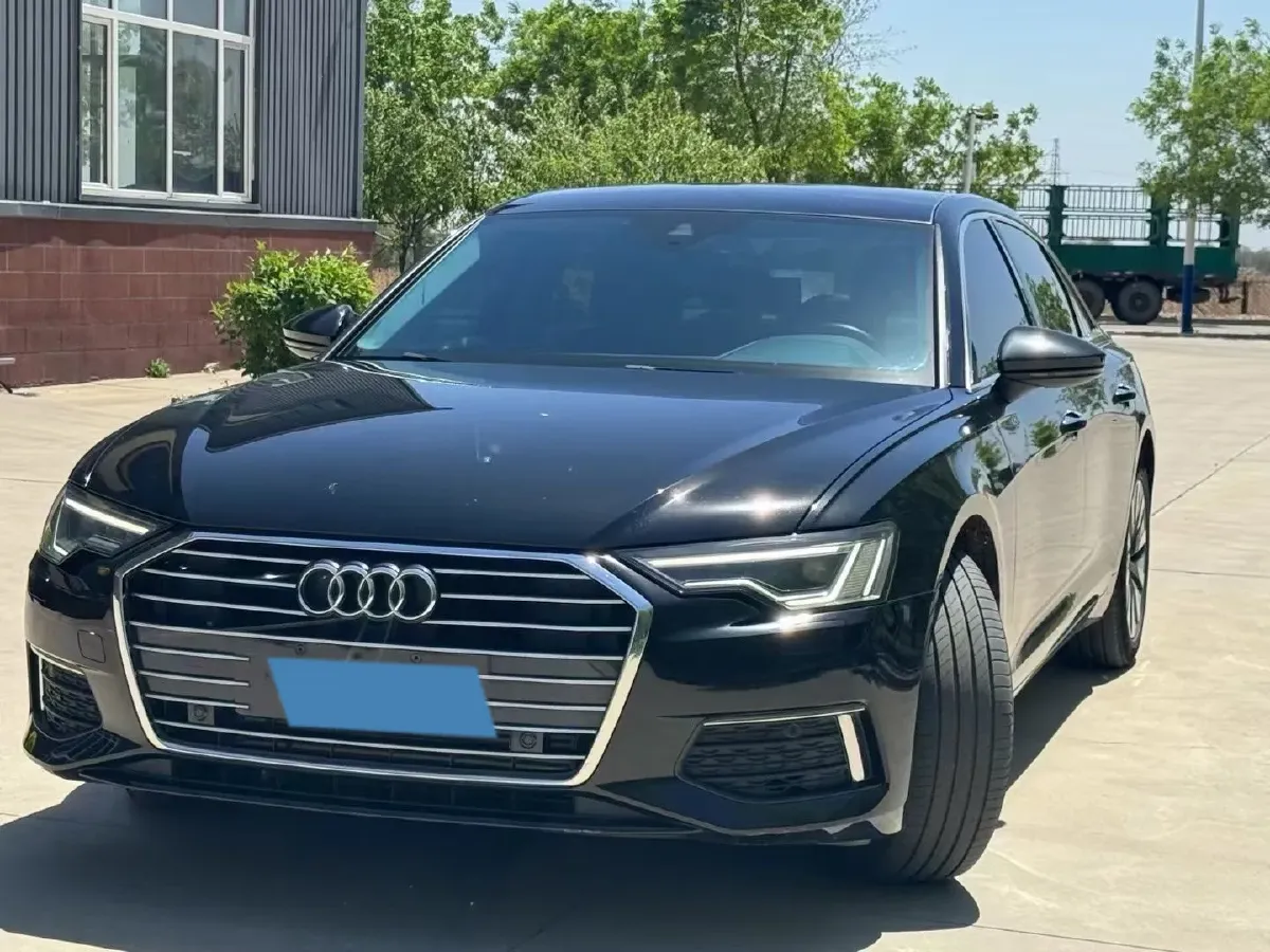 2021 Audi A6L 2.0T 224HP L4 7DCT,autocango,china used car exporter,china ev exporter,chinese used car exporter,chinese used ev exporter