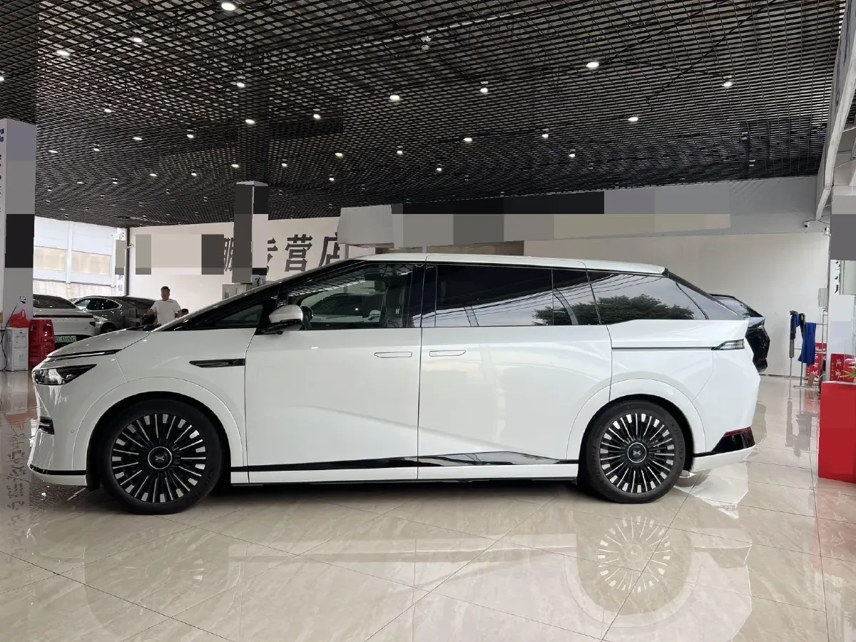 2025 Xpeng X9 BEV,autocango,china used car exporter,china ev exporter,chinese used car exporter,chinese used ev exporter