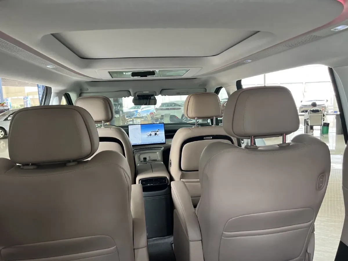 2025 Xpeng X9 BEV,autocango,china used car exporter,china ev exporter,chinese used car exporter,chinese used ev exporter