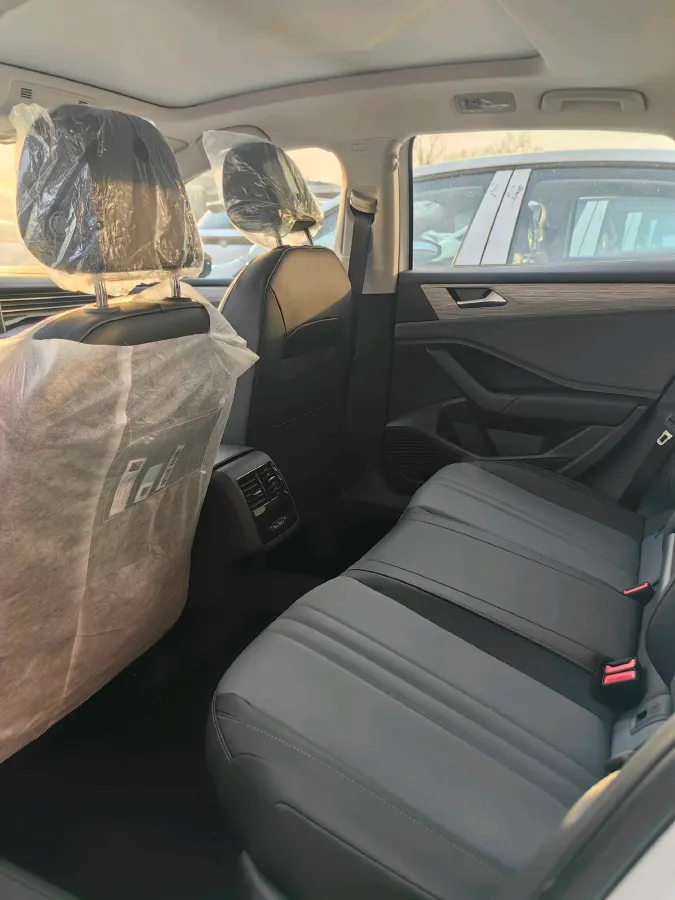 2025 Volkswagen Sagitar 1.5T 160HP L4 7DCT,autocango,china used car exporter,china ev exporter,chinese used car exporter,chinese used ev exporter