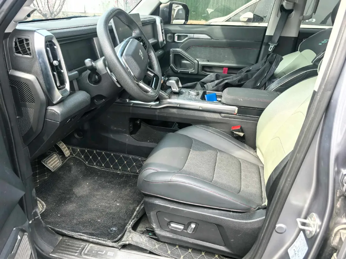 2023 Jetour Traveller 2.0T 254HP L4 7DCT,autocango,china used car exporter,china ev exporter,chinese used car exporter,chinese used ev exporter