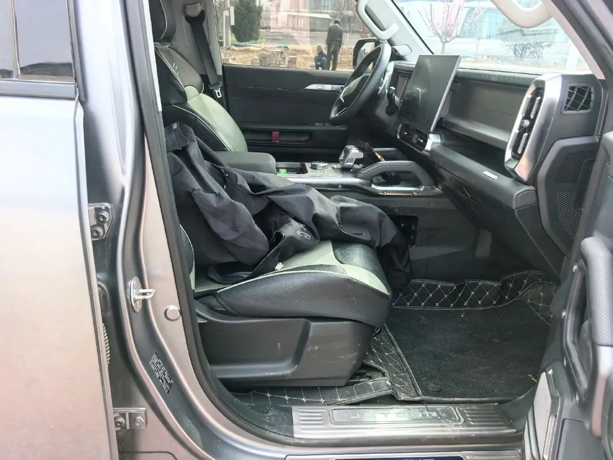 2023 Jetour Traveller 2.0T 254HP L4 7DCT,autocango,china used car exporter,china ev exporter,chinese used car exporter,chinese used ev exporter