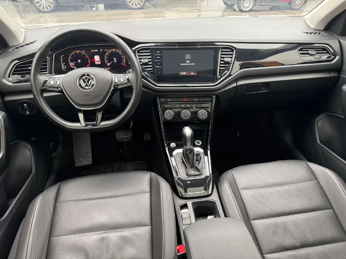 2022 Volkswagen T-Roc 1.4T 150HP L4 7DCT,autocango,china used car exporter,china ev exporter,chinese used car exporter,chinese used ev exporter