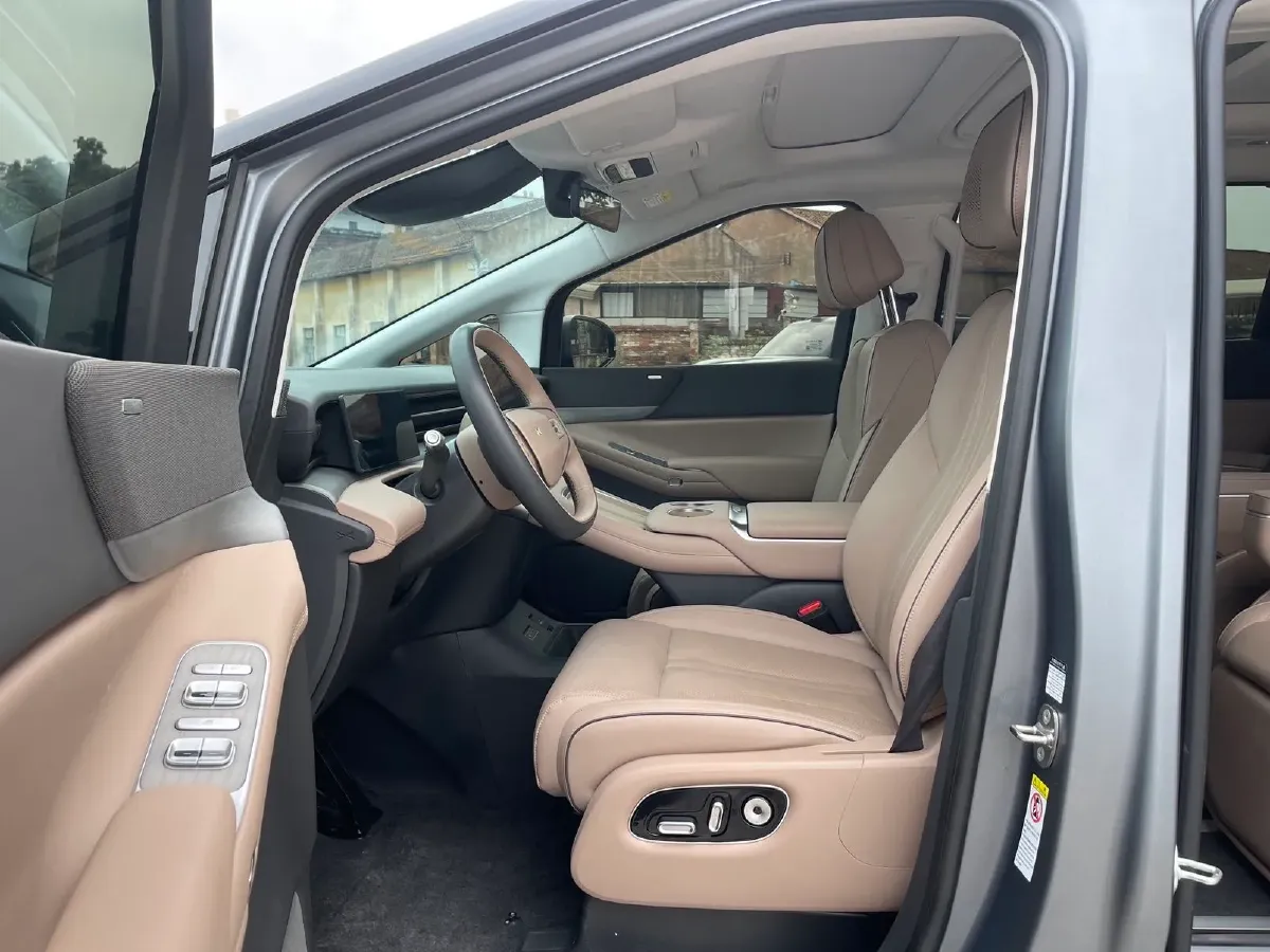 2025 Xpeng X9 BEV,autocango,china used car exporter,china ev exporter,chinese used car exporter,chinese used ev exporter