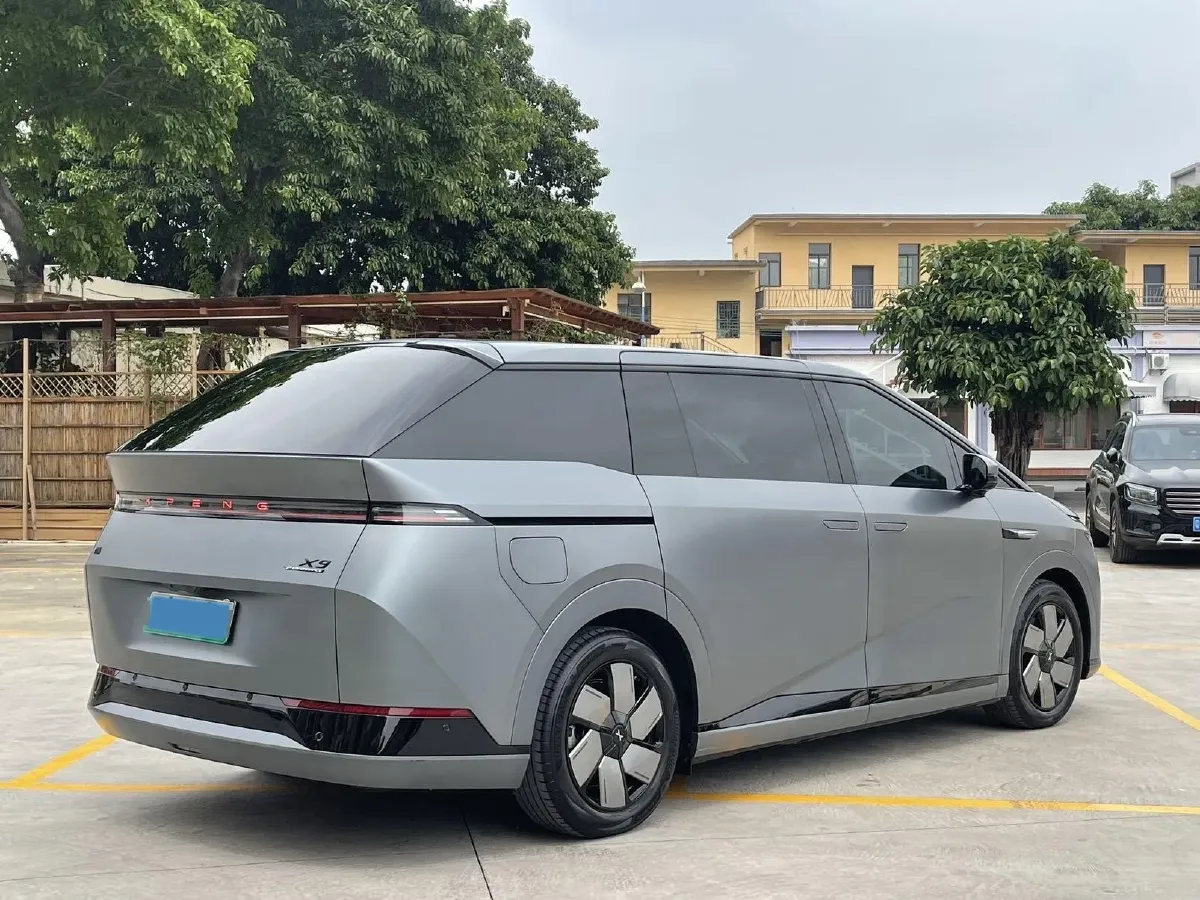 2025 Xpeng X9 BEV,autocango,china used car exporter,china ev exporter,chinese used car exporter,chinese used ev exporter