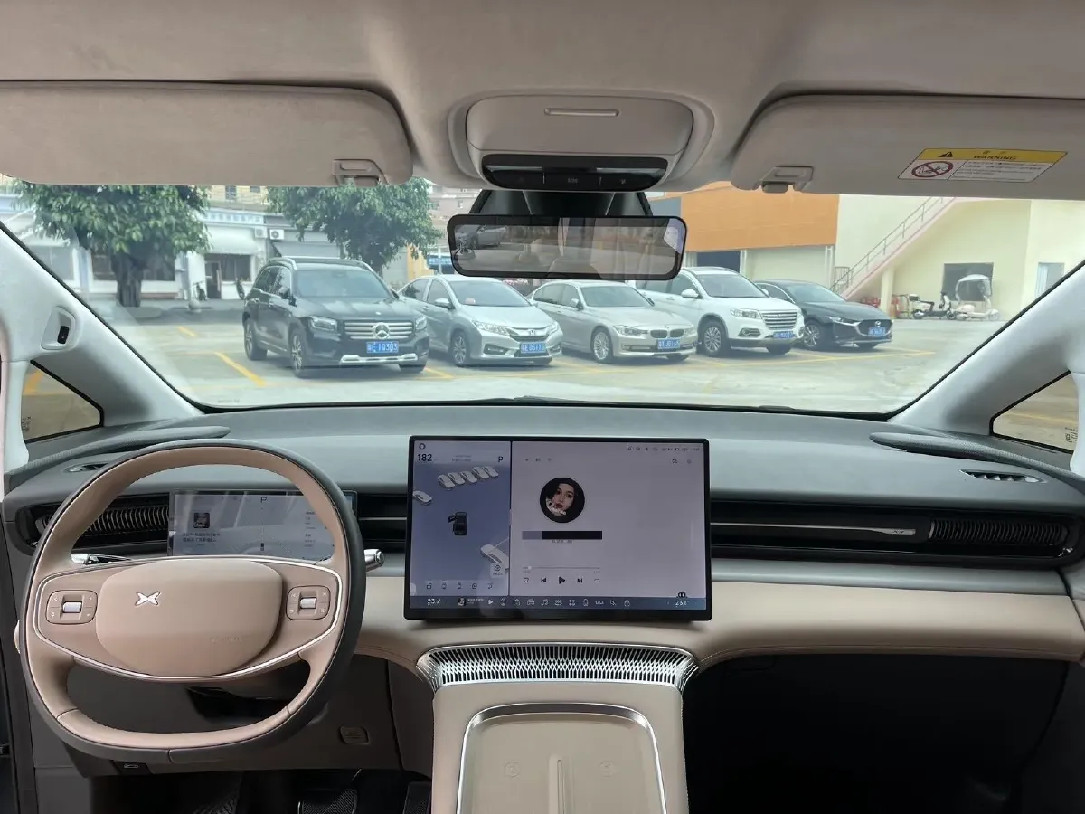 2025 Xpeng X9 BEV,autocango,china used car exporter,china ev exporter,chinese used car exporter,chinese used ev exporter