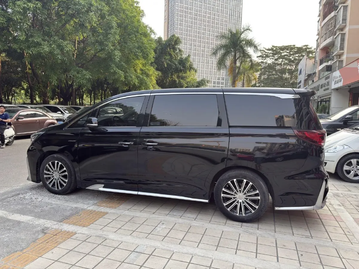 2021 GAC Trumpchi M8 2.0T 252HP L4 8AT,autocango,china used car exporter,china ev exporter,chinese used car exporter,chinese used ev exporter