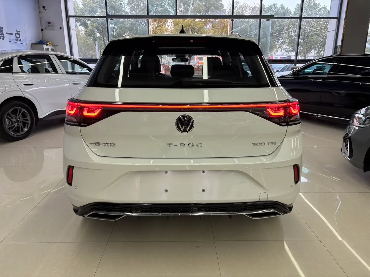 2025 Volkswagen T-Roc 1.5T 160HP L4 7DCT,autocango,china used car exporter,china ev exporter,chinese used car exporter,chinese used ev exporter