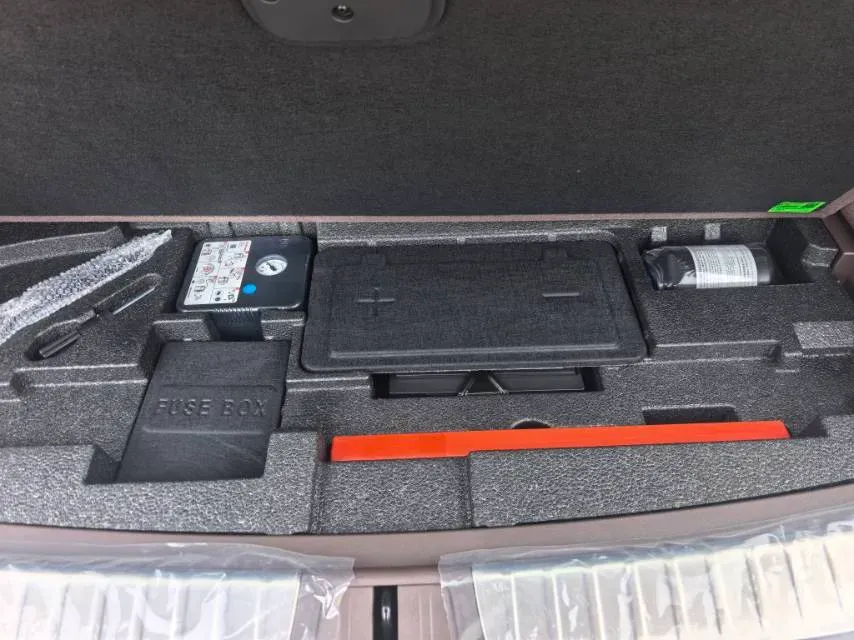 2024 AITO AITO M7 1.5T 152HP L4 REEV 42KWH,autocango,china used car exporter,china ev exporter,chinese used car exporter,chinese used ev exporter