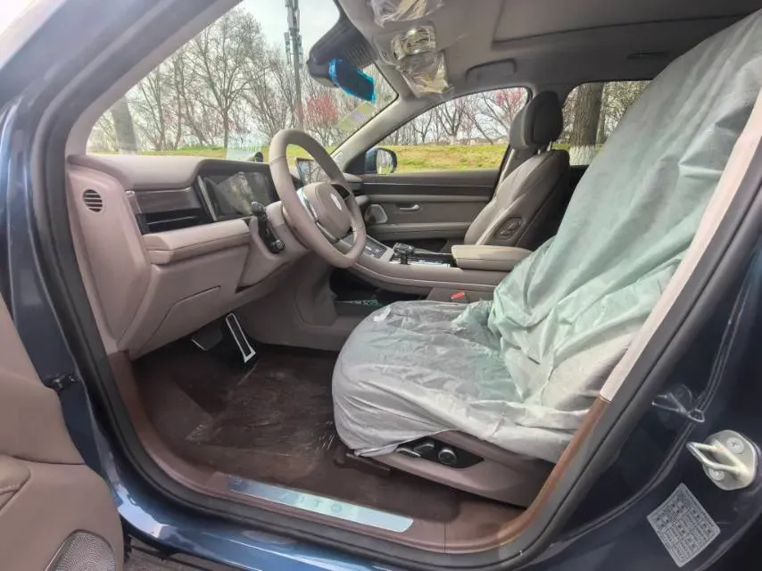 2024 AITO AITO M7 1.5T 152HP L4 REEV 42KWH,autocango,china used car exporter,china ev exporter,chinese used car exporter,chinese used ev exporter