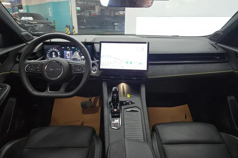 2023 MAXUS G50 1.5T 181HP L4 7DCT,autocango,china used car exporter,china ev exporter,chinese used car exporter,chinese used ev exporter