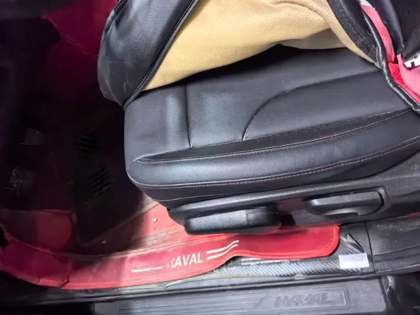 2019 Haval M6 1.5T 150HP L4 7DCT,autocango,china used car exporter,china ev exporter,chinese used car exporter,chinese used ev exporter