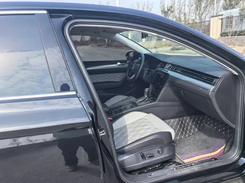 2023 Volkswagen Magotan 2.0T 186HP L4 7DCT,autocango,china used car exporter,china ev exporter,chinese used car exporter,chinese used ev exporter