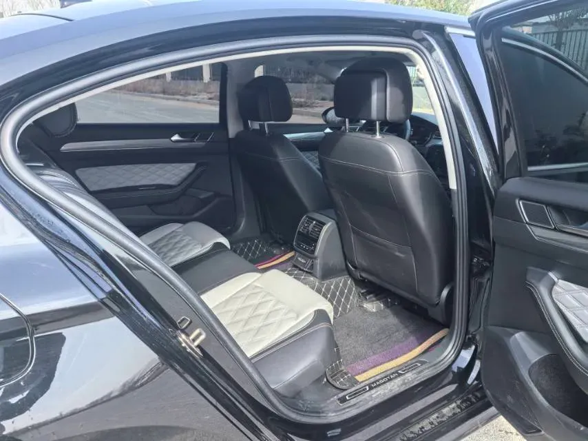 2023 Volkswagen Magotan 2.0T 186HP L4 7DCT,autocango,china used car exporter,china ev exporter,chinese used car exporter,chinese used ev exporter