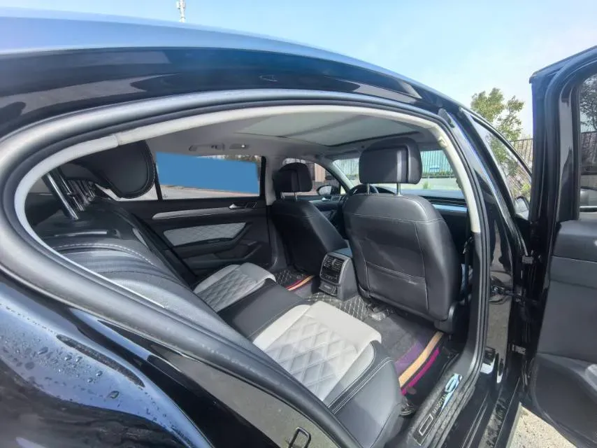 2023 Volkswagen Magotan 2.0T 186HP L4 7DCT,autocango,china used car exporter,china ev exporter,chinese used car exporter,chinese used ev exporter