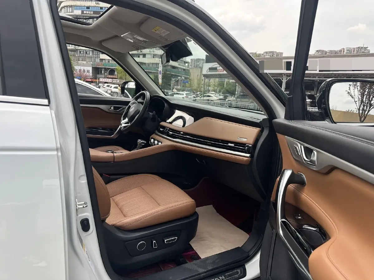 2021 ChangAn CS95 2.0T 233HP L4 6AT,autocango,china used car exporter,china ev exporter,chinese used car exporter,chinese used ev exporter