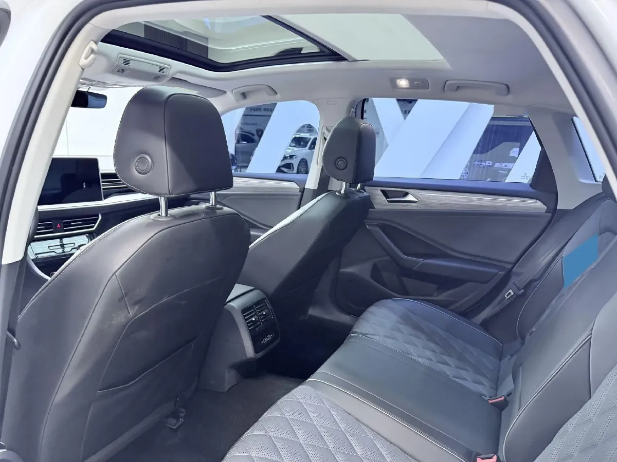 2023 Volkswagen Sagitar 1.4T 150HP L4 7DCT,autocango,china used car exporter,china ev exporter,chinese used car exporter,chinese used ev exporter