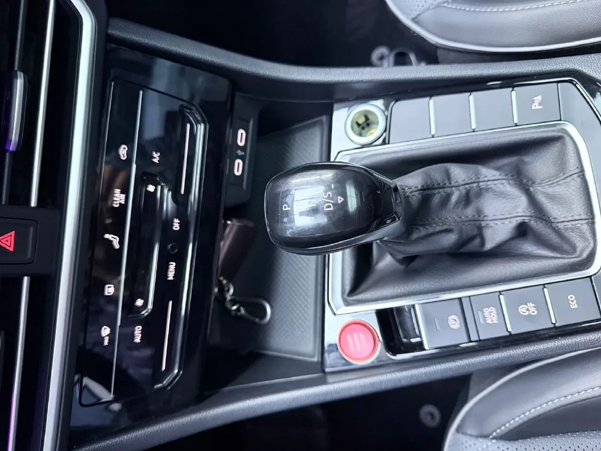 2023 Volkswagen Sagitar 1.4T 150HP L4 7DCT,autocango,china used car exporter,china ev exporter,chinese used car exporter,chinese used ev exporter