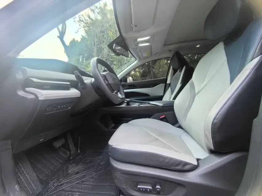 2023 ChangAn UNI-V iDD 1.5T 170HP L4 6TCT PHEV 18.4KWH,autocango,china used car exporter,china ev exporter,chinese used car exporter,chinese used ev exporter