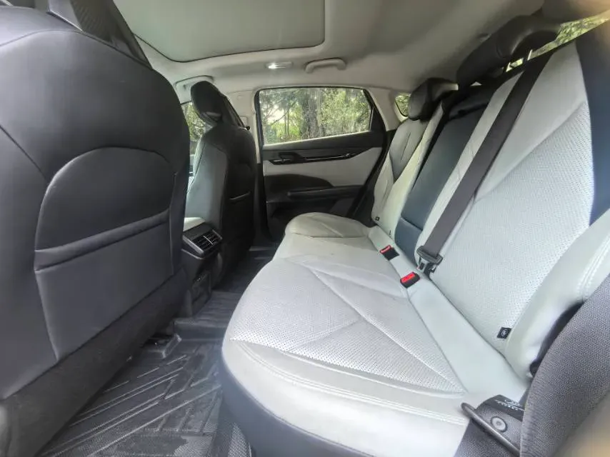 2023 ChangAn UNI-V iDD 1.5T 170HP L4 6TCT PHEV 18.4KWH,autocango,china used car exporter,china ev exporter,chinese used car exporter,chinese used ev exporter