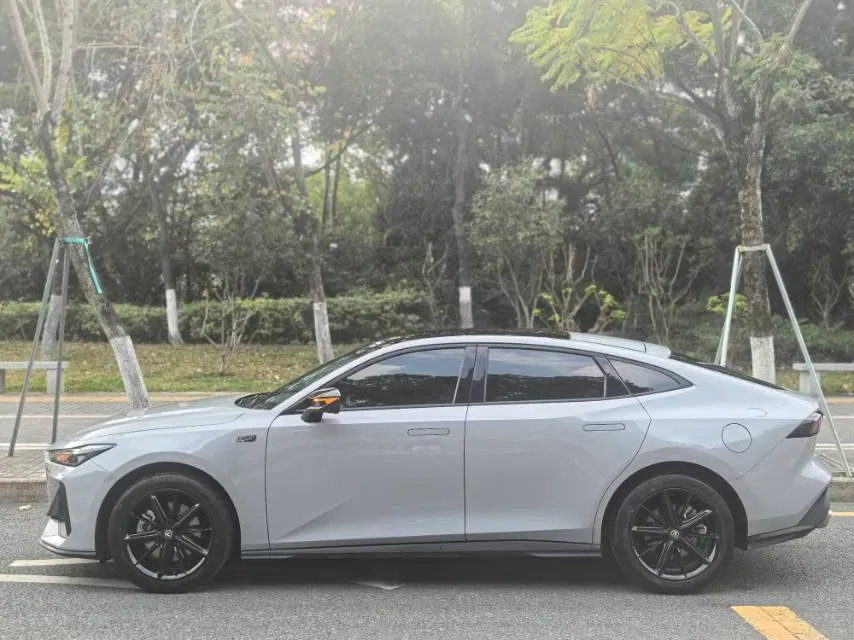 2023 ChangAn UNI-V iDD 1.5T 170HP L4 6TCT PHEV 18.4KWH,autocango,china used car exporter,china ev exporter,chinese used car exporter,chinese used ev exporter