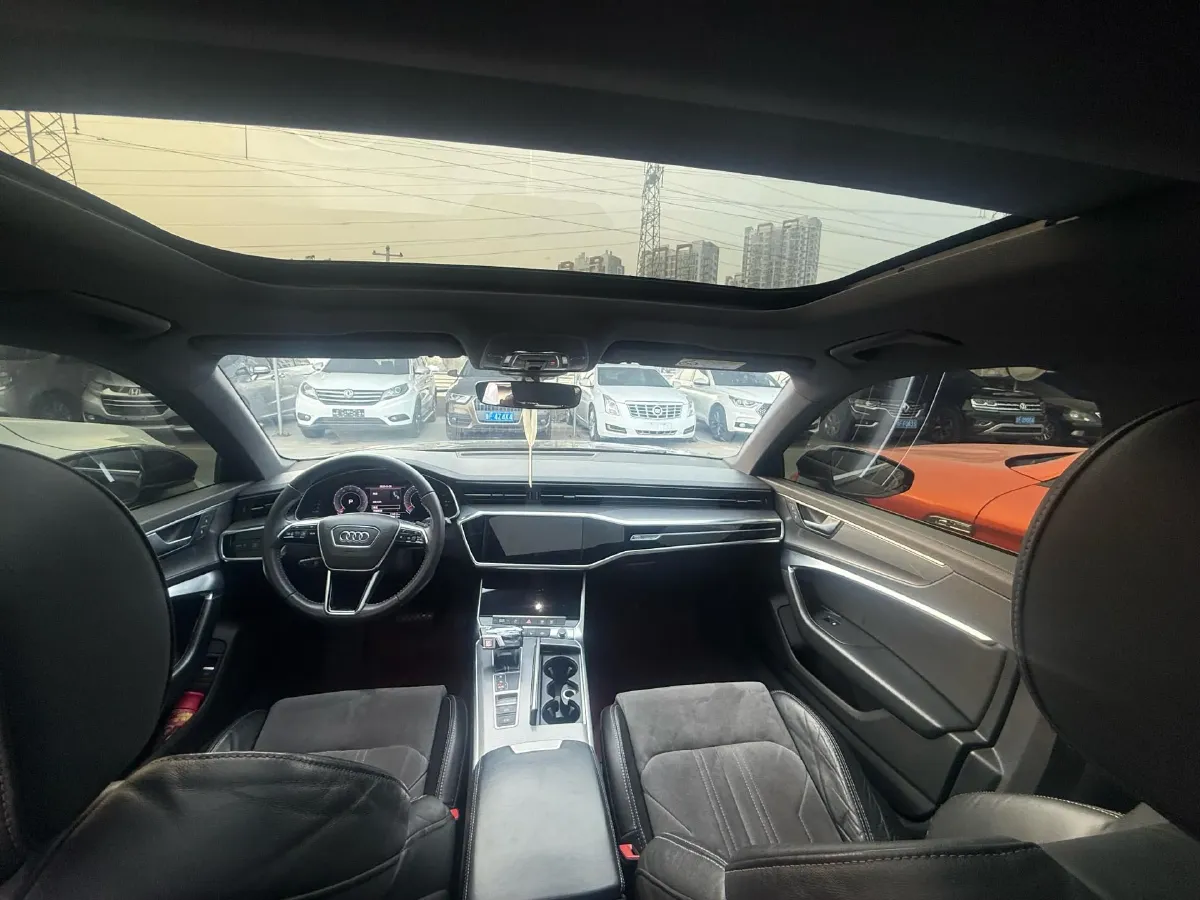 2020 Audi A6L 2.0T 190HP L4 7DCT,autocango,china used car exporter,china ev exporter,chinese used car exporter,chinese used ev exporter