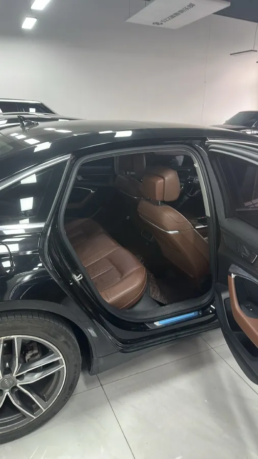 2019 Audi A6L 2.0T 190HP L4 7DCT,autocango,china used car exporter,china ev exporter,chinese used car exporter,chinese used ev exporter