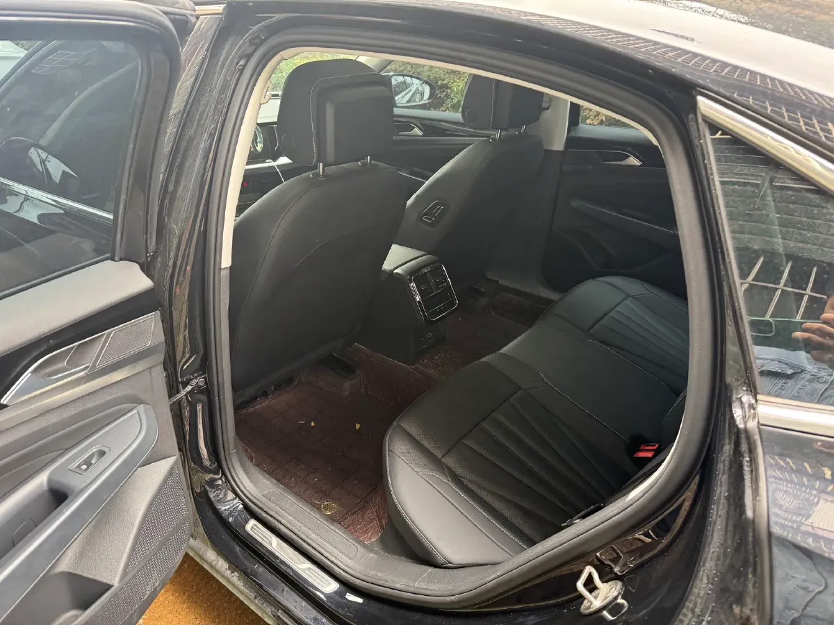 2025 Volkswagen Passat 2.0T 220HP L4 7DCT,autocango,china used car exporter,china ev exporter,chinese used car exporter,chinese used ev exporter