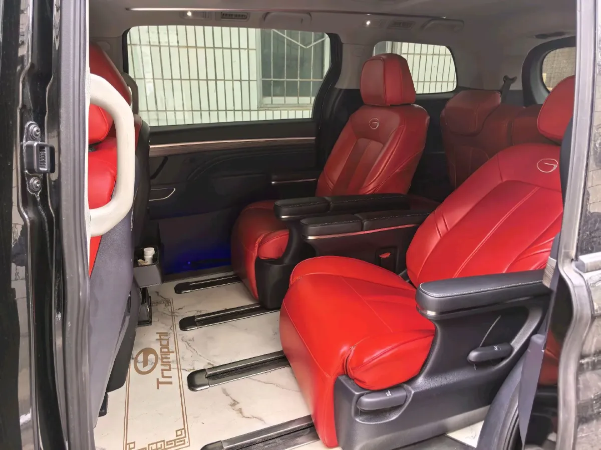 2021 GAC Trumpchi M8 2.0T 252HP L4 8AT,autocango,china used car exporter,china ev exporter,chinese used car exporter,chinese used ev exporter