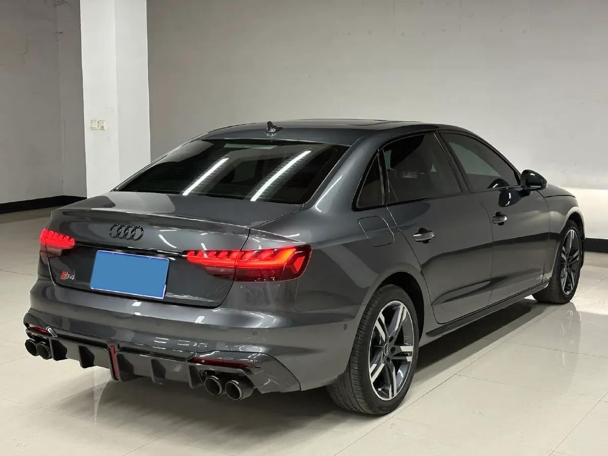2023 Audi A4L 2.0T 190HP L4 7DCT,autocango,china used car exporter,china ev exporter,chinese used car exporter,chinese used ev exporter