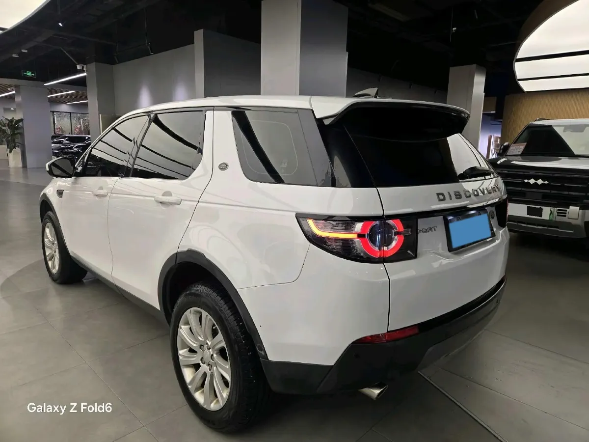 2019 Land Rover Discovery Sport 2.0T 241HP L4 9AT,autocango,china used car exporter,china ev exporter,chinese used car exporter,chinese used ev exporter