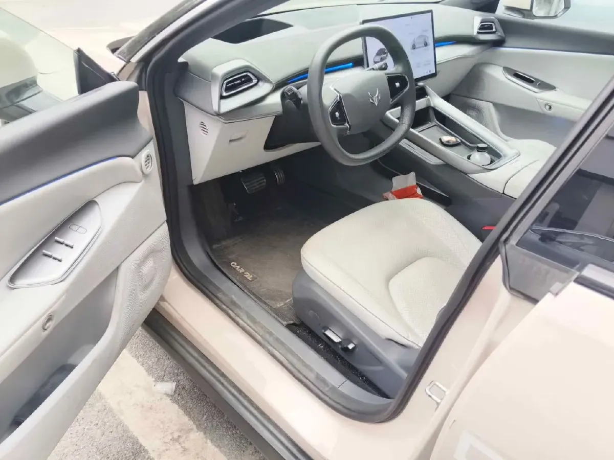 2024 ARCFOX αT5 BEV 79.2KWH,autocango,china used car exporter,china ev exporter,chinese used car exporter,chinese used ev exporter