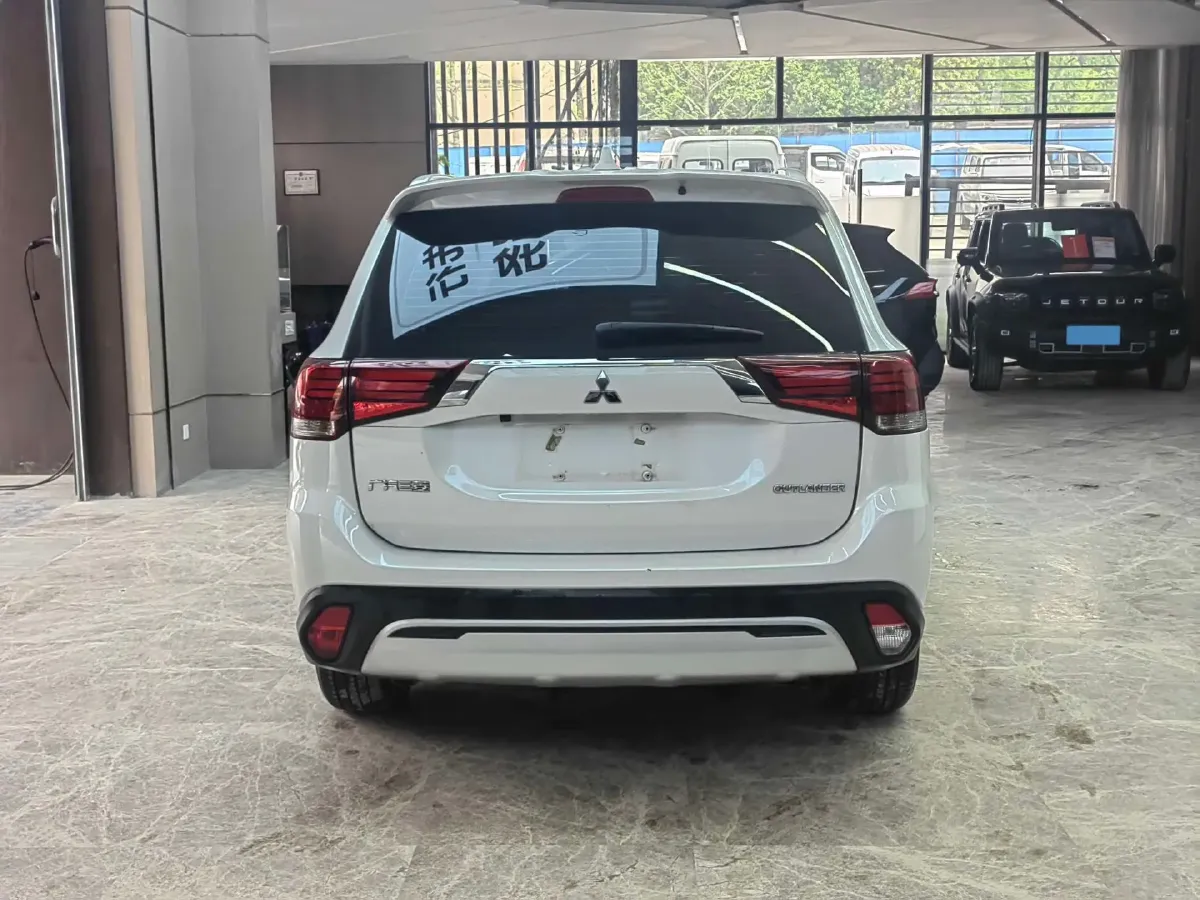 2019 Mitsubishi Outlander 2.0L 166HP L4 CVT,autocango,china used car exporter,china ev exporter,chinese used car exporter,chinese used ev exporter