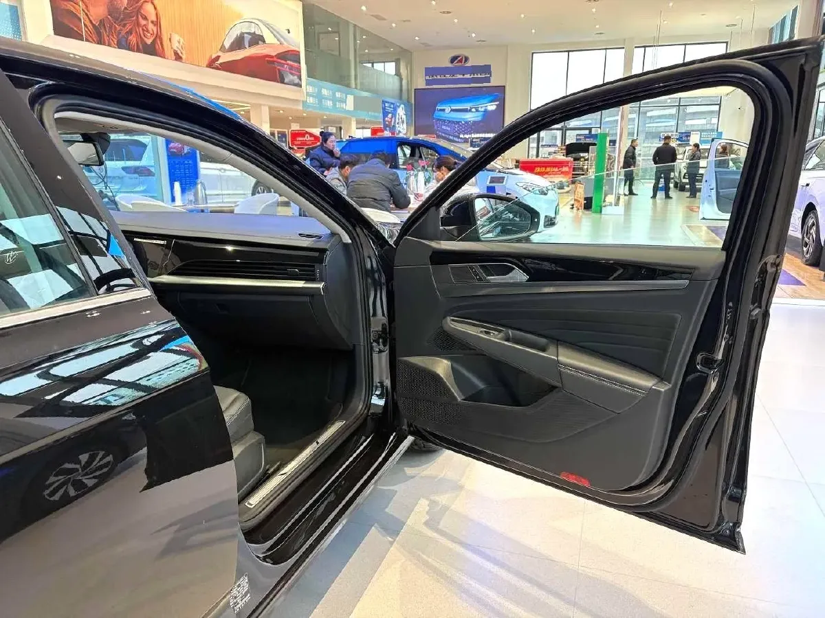 2025 Volkswagen Passat 1.4T 150HP L4 6DCT PHEV,autocango,china used car exporter,china ev exporter,chinese used car exporter,chinese used ev exporter