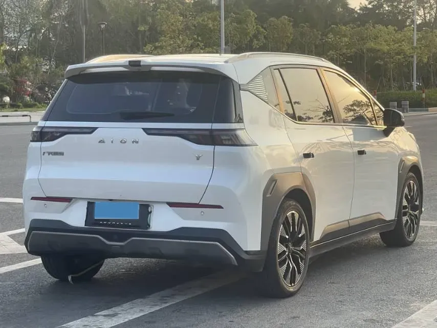 2022 Geely Okavango 1.8T 184HP L4 7DCT,autocango,china used car exporter,china ev exporter,chinese used car exporter,chinese used ev exporter