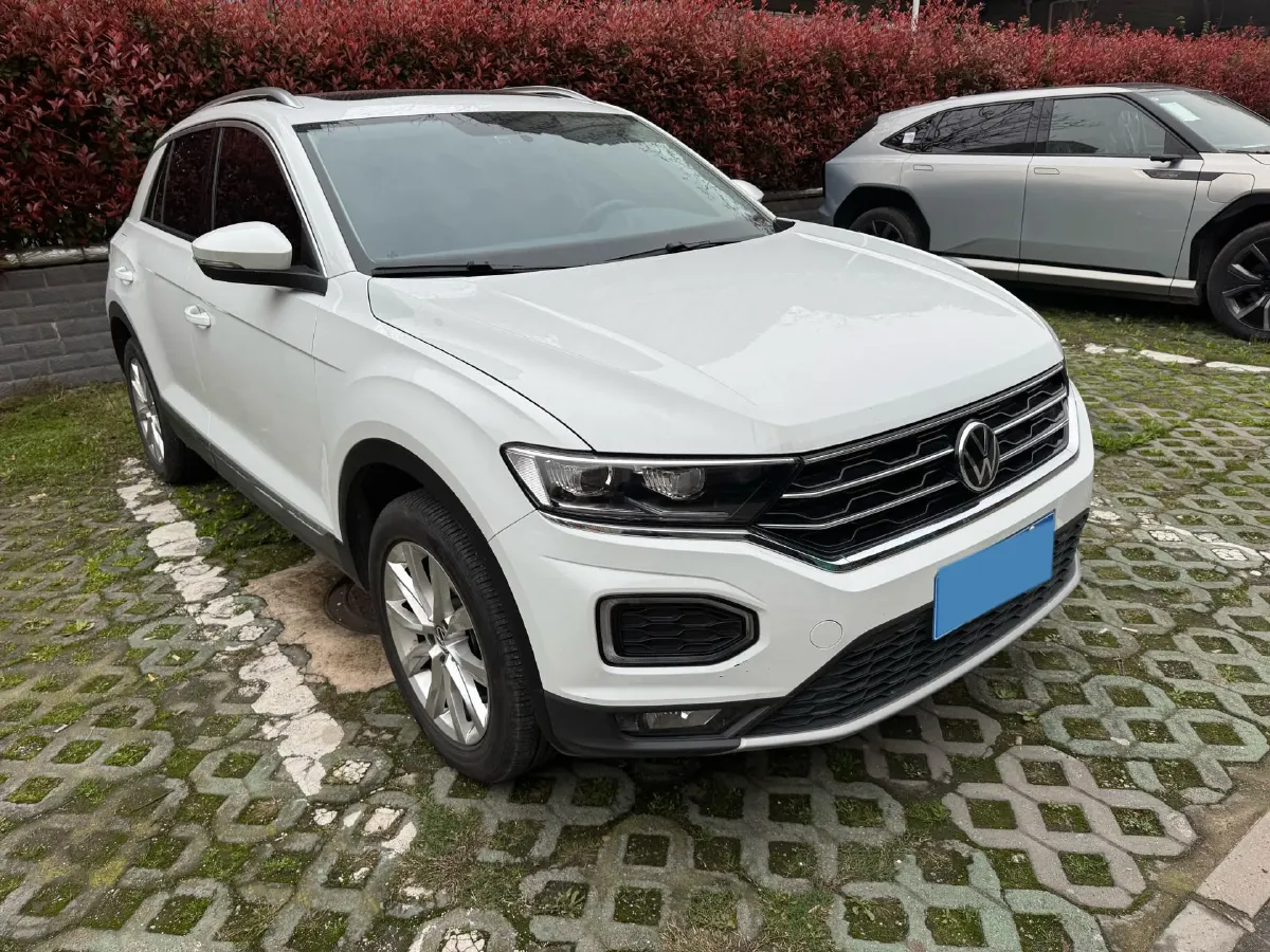 2022 Volkswagen T-Roc 1.4T 150HP L4 7DCT,autocango,china used car exporter,china ev exporter,chinese used car exporter,chinese used ev exporter