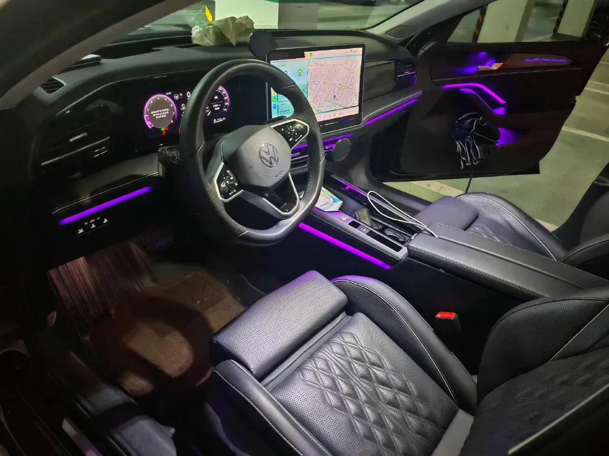 2024 Volkswagen Magotan 2.0T 220HP L4 7DCT,autocango,china used car exporter,china ev exporter,chinese used car exporter,chinese used ev exporter