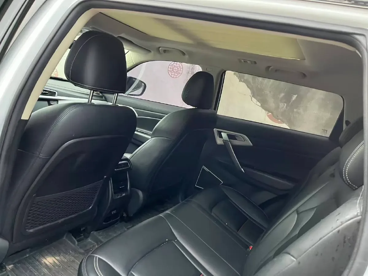 2020 Roewe i6 1.5T 169HP L4 7DCT,autocango,china used car exporter,china ev exporter,chinese used car exporter,chinese used ev exporter