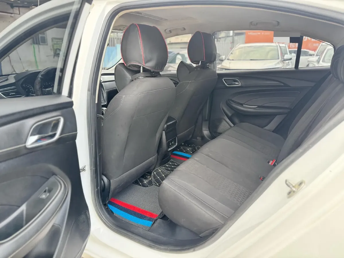 2019 Roewe i5 1.5L 120HP L4 CVT,autocango,china used car exporter,china ev exporter,chinese used car exporter,chinese used ev exporter