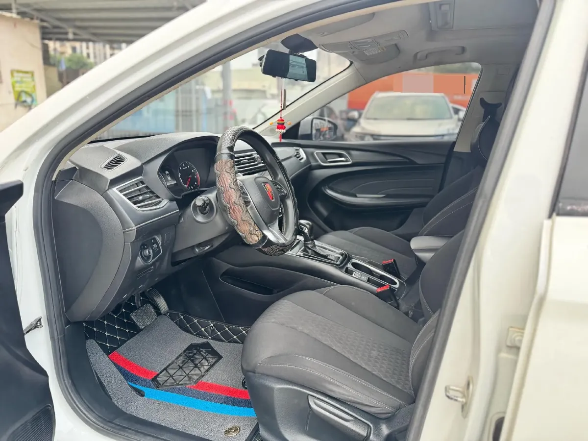2019 Roewe i5 1.5L 120HP L4 CVT,autocango,china used car exporter,china ev exporter,chinese used car exporter,chinese used ev exporter