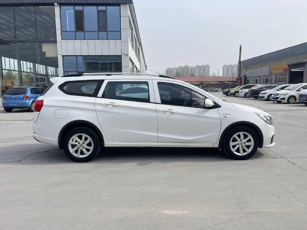 2017 BaoJun 310W 1.5L 112HP L4 6MT,autocango,china used car exporter,china ev exporter,chinese used car exporter,chinese used ev exporter
