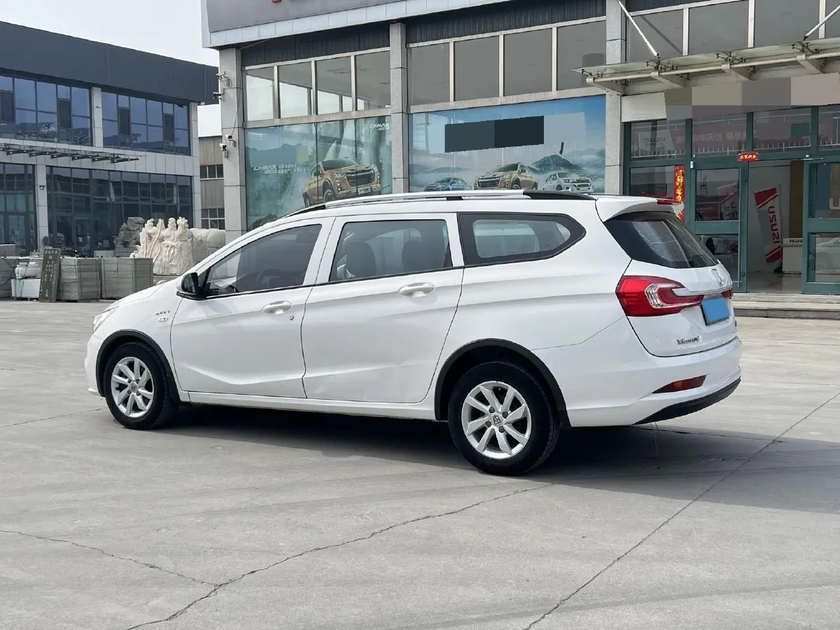 2017 BaoJun 310W 1.5L 112HP L4 6MT,autocango,china used car exporter,china ev exporter,chinese used car exporter,chinese used ev exporter